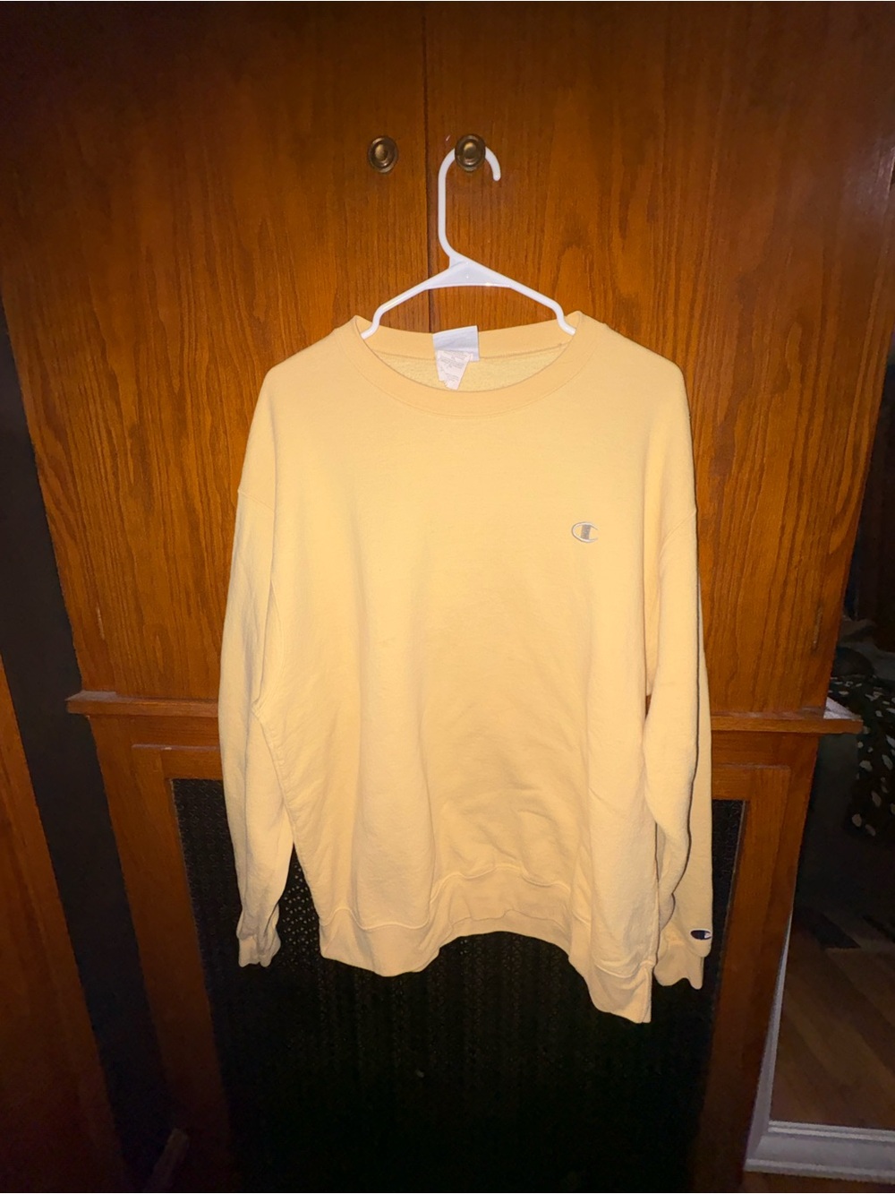 Champion Men's Pale Yellow Crewneck Sweatshirt